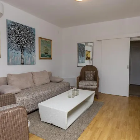 Apartamento Adrian By Guide Klek